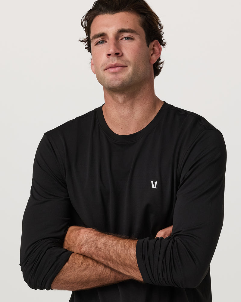 V1044BLK_FA25_M_ECOMM_TOPS_DETAIL_8