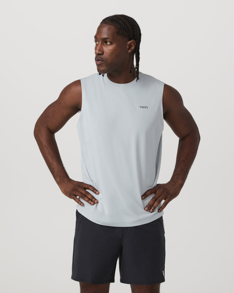 V1116SDG_FA25_M_TOPS_FRONT_2