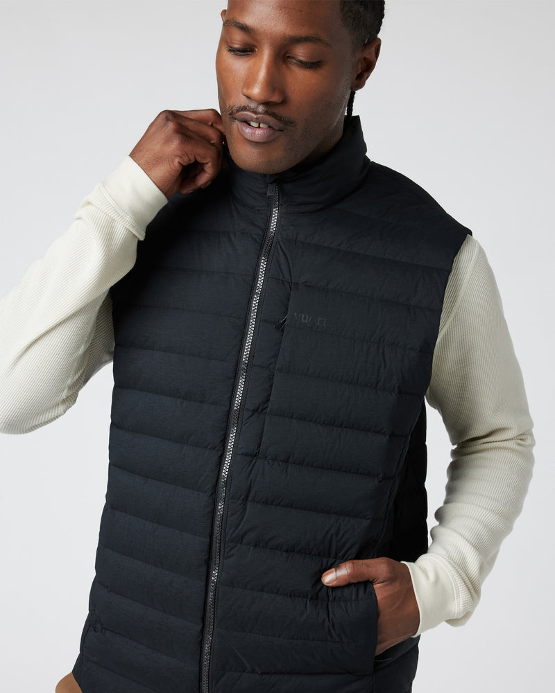 V580BLK_FA24_M_ECOMM_vests_DETAIL_12