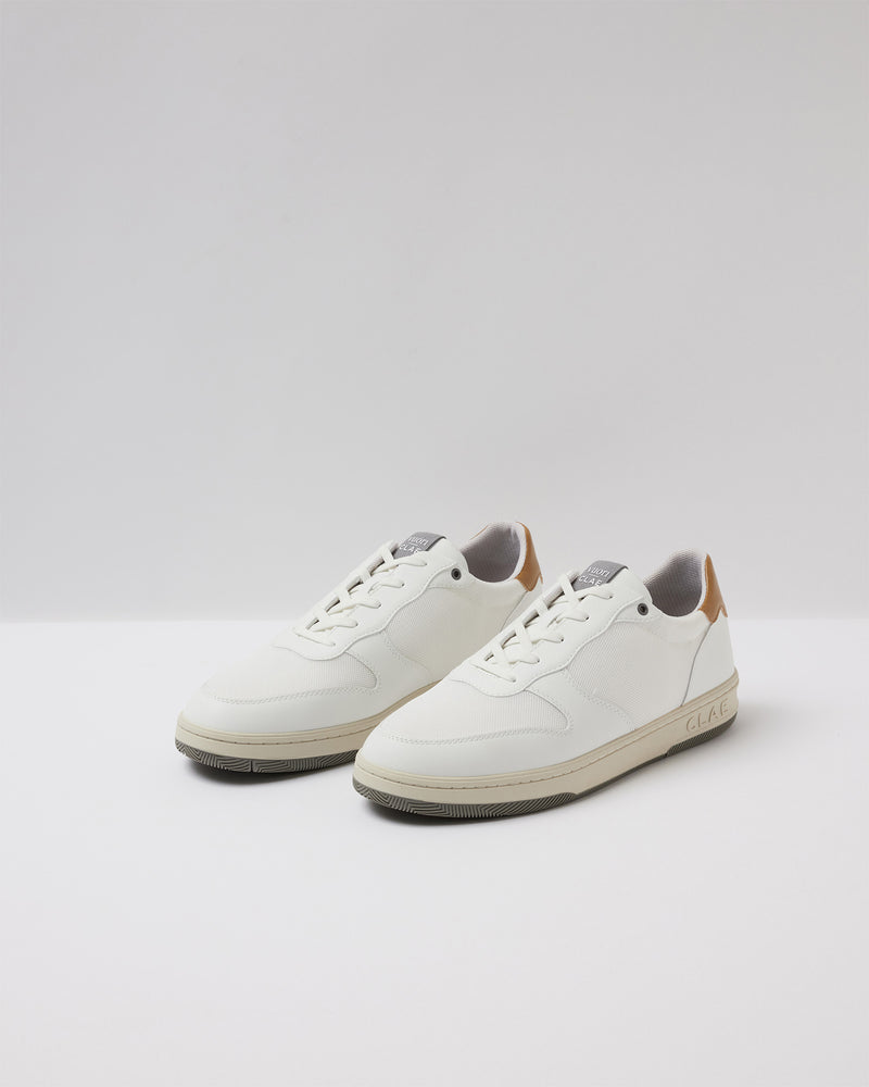 VS001WHT_unknown_opening_season_UNISEX_ECOMM_shoes_FLAT_LAY_1