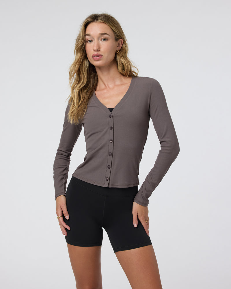 VW1185CHI_SP25_W_ECOMM_TOPS_FRONT_4