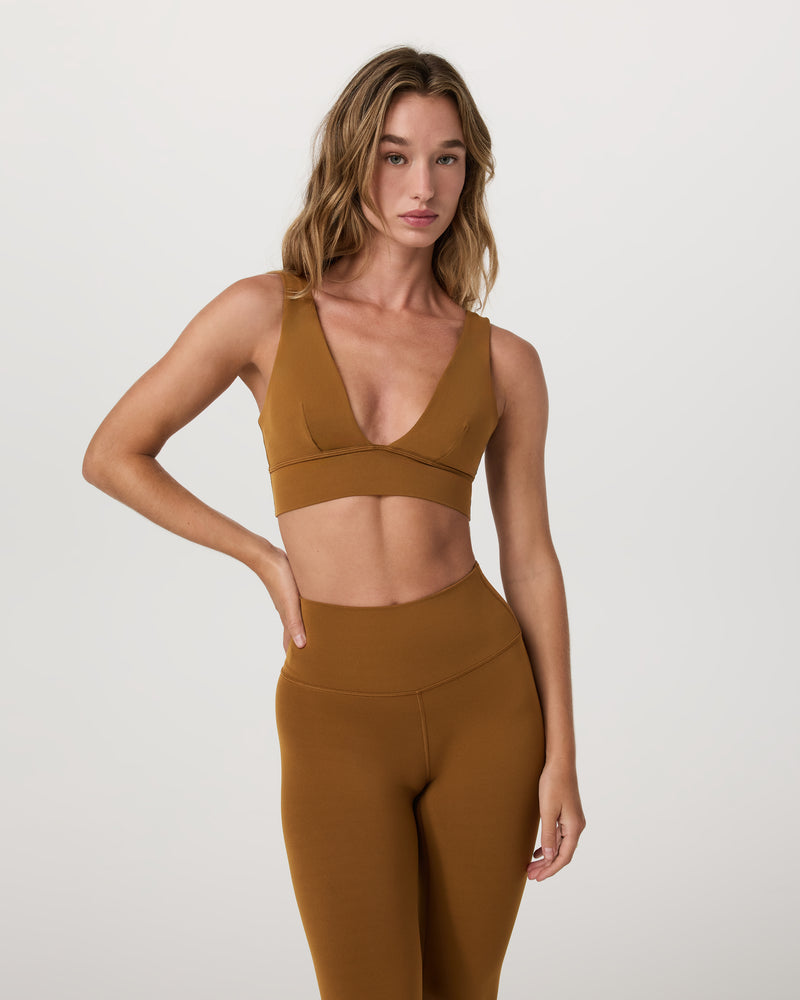 VW1371RUM_FA25_W_ECOMM_BRAS_FRONT_3
