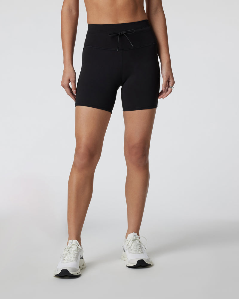 VW3101BLK_FA24_W_ECOMM_SHORTS_FRONT_10
