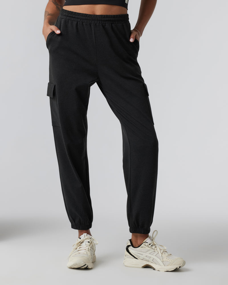 VW4062HBK_FA24_W_ECOMM_PANTS_FRONT_BOTTOMS_8