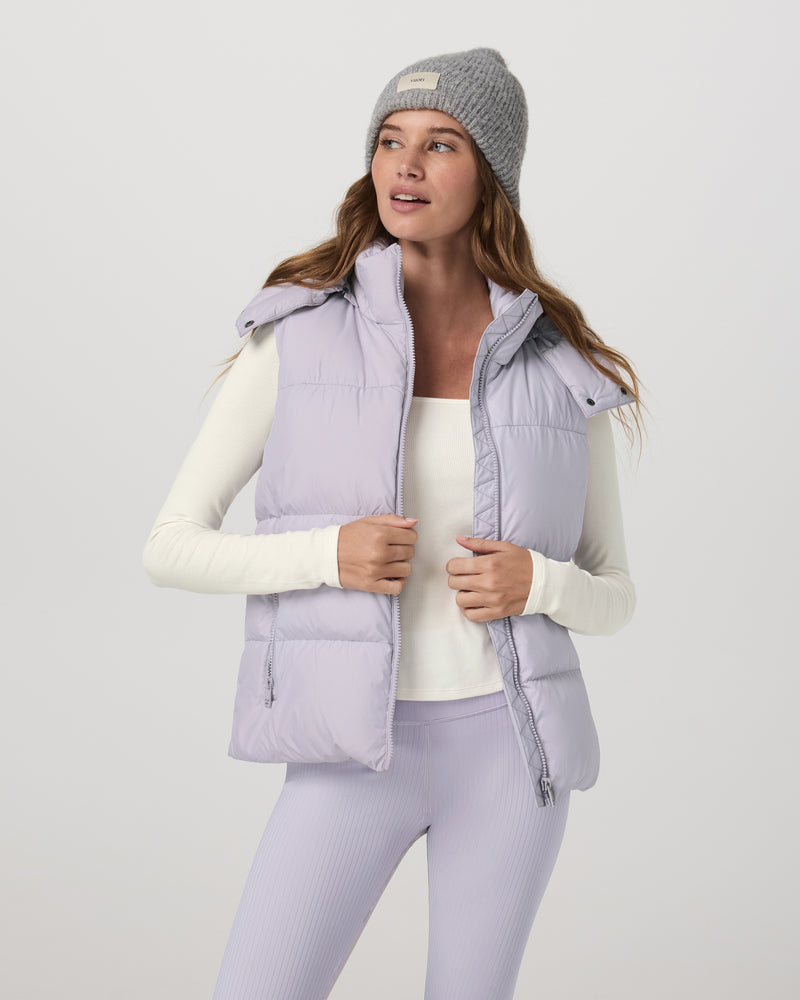 VW5031LVI_FA25_W_OUTERWEAR_FRONT_2_7000a413-5a04-4717-b030-3a1e35bab5b1