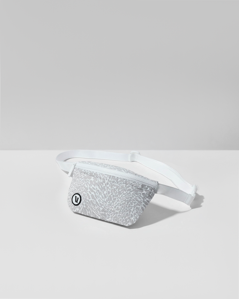 VW815SUB_SP24_UNISEX_ECOMM_ACCESSORIES_FLAT_LAY_2