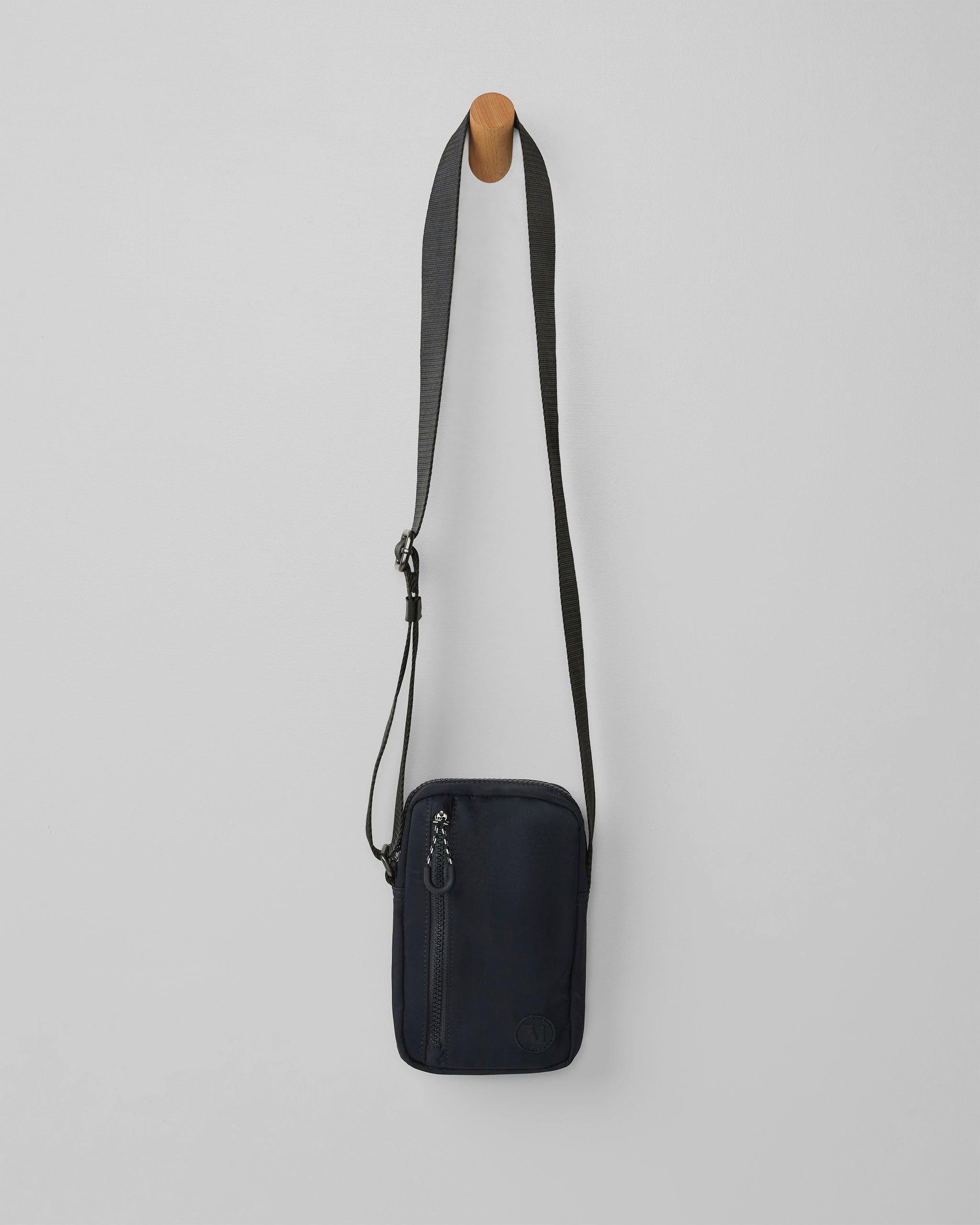 VW828BLK_FA24_UNISEX_ECOMM_bags_FLAT_LAY_1_864d1798-9a00-4d93-b8c5-dbcdbacce697